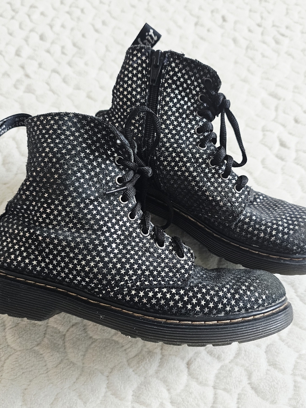 Doc Martens 1460 Pascal Girls Black Star-Print Lace-Up Ankle Boots